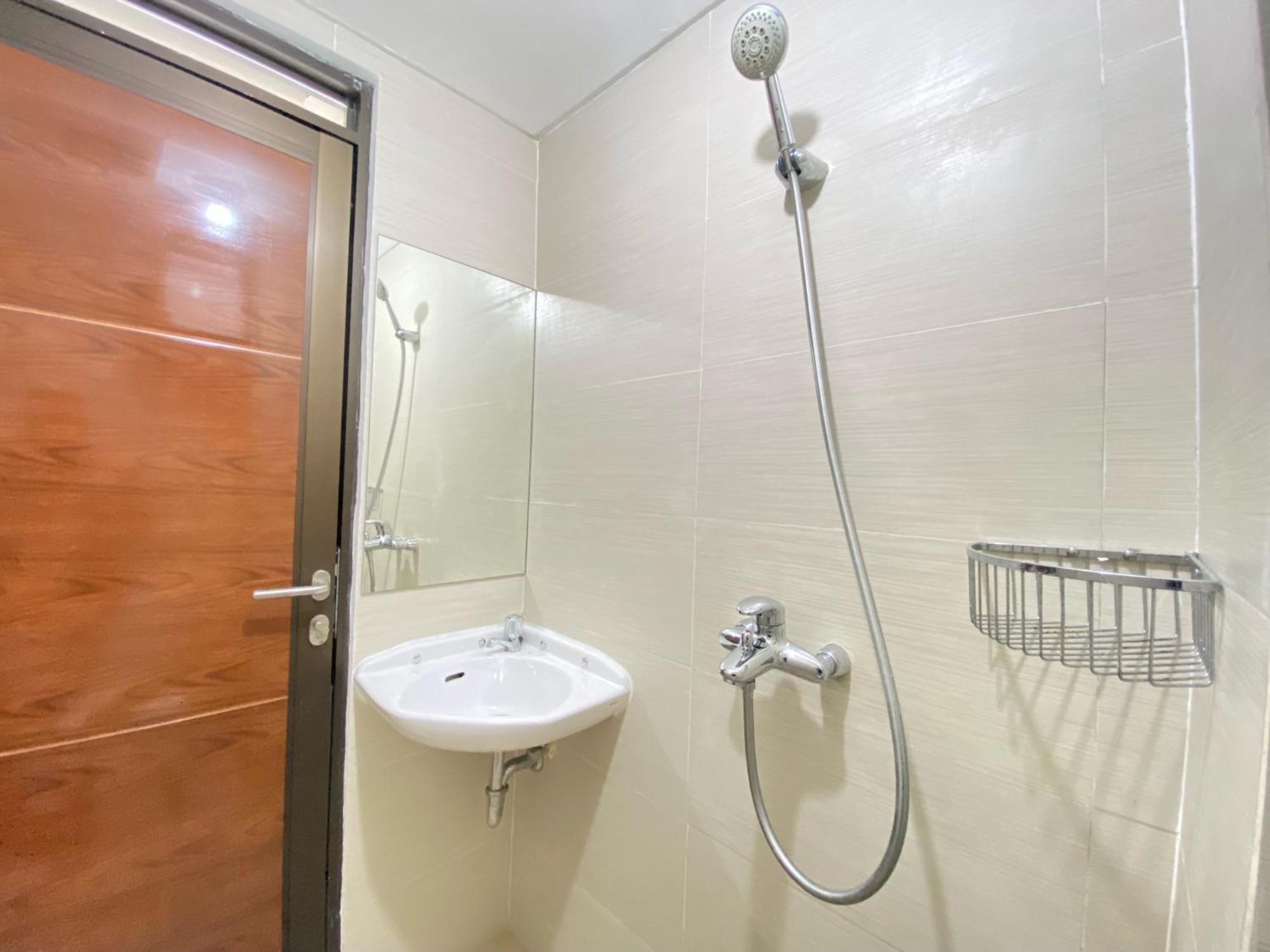 Cozy At Gateway Pasteur By Travelio